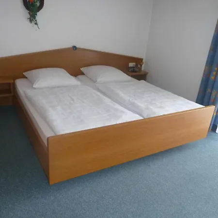 Bruckmayer Apartment *
